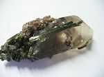 Tourmaline verte dans quartz